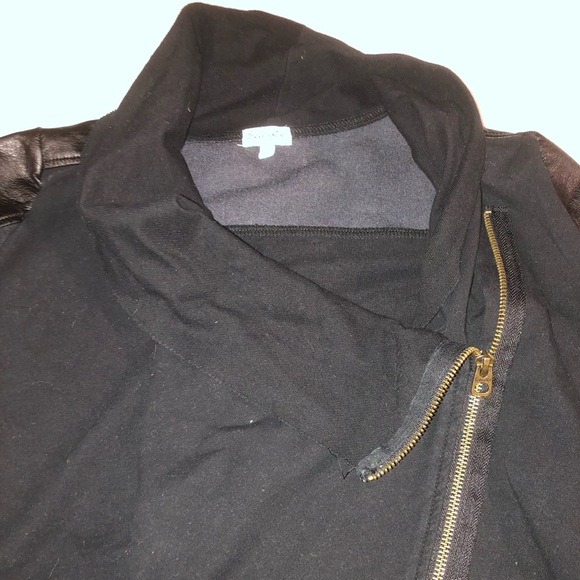 Girls splendid black jacket with diagonal zipper. Size 10. - Picture 5 of 8